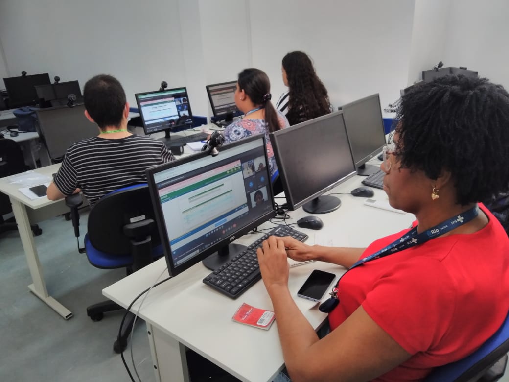 Treinamento sobre criação de escalas no SISREG