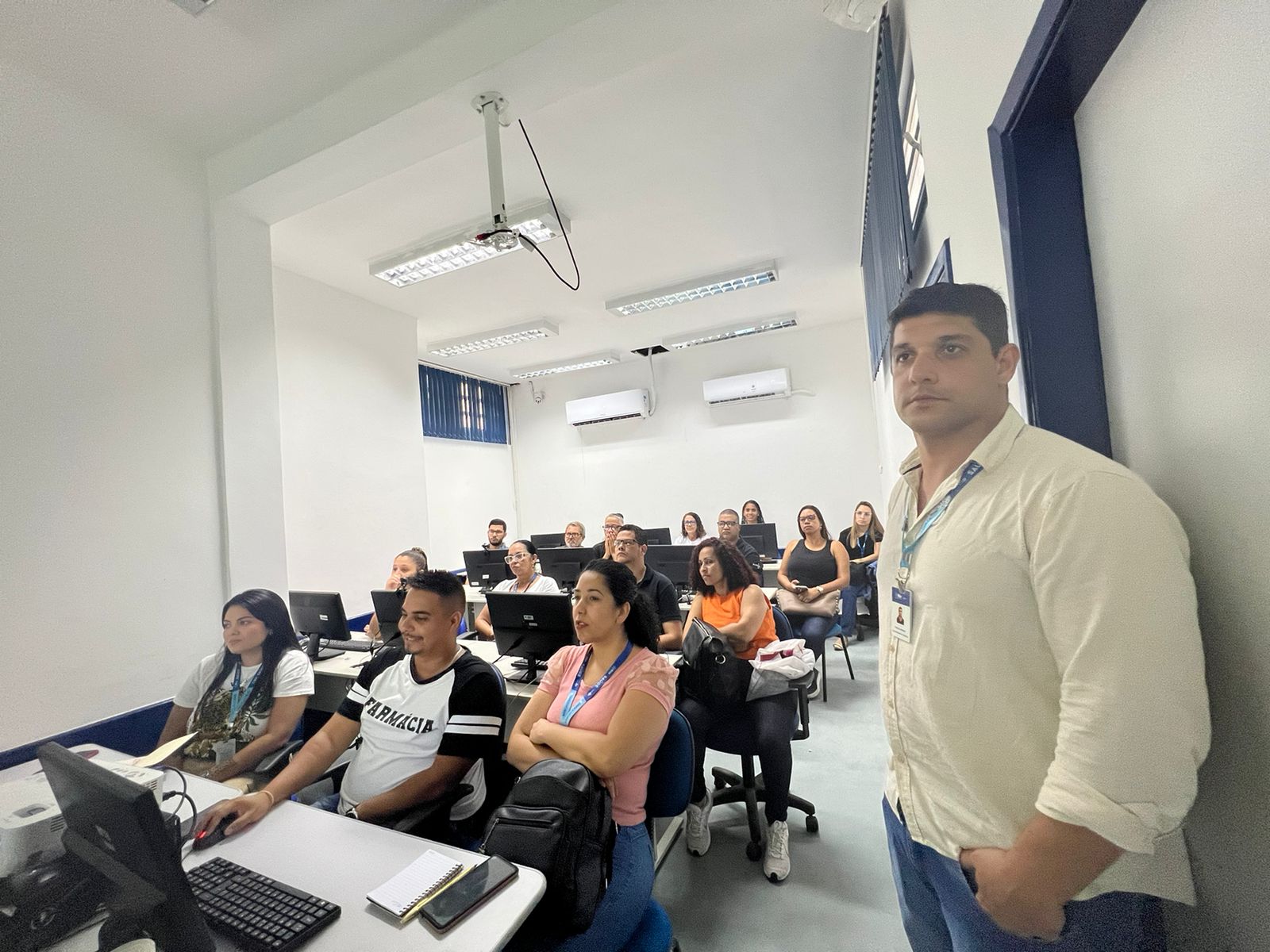 Sistema de Controle Logístico de Medicamentos (SICLOM)