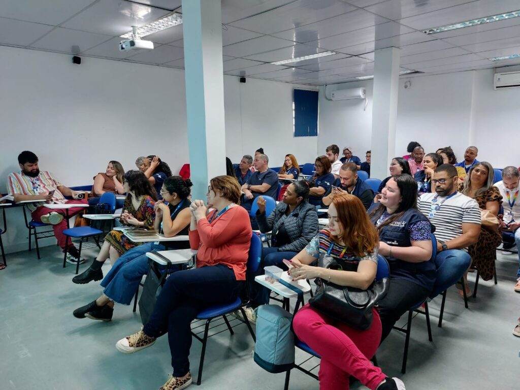 representantes de todas as unidades de saúde e lideranças da Atenção Primária (AP) 3.3.