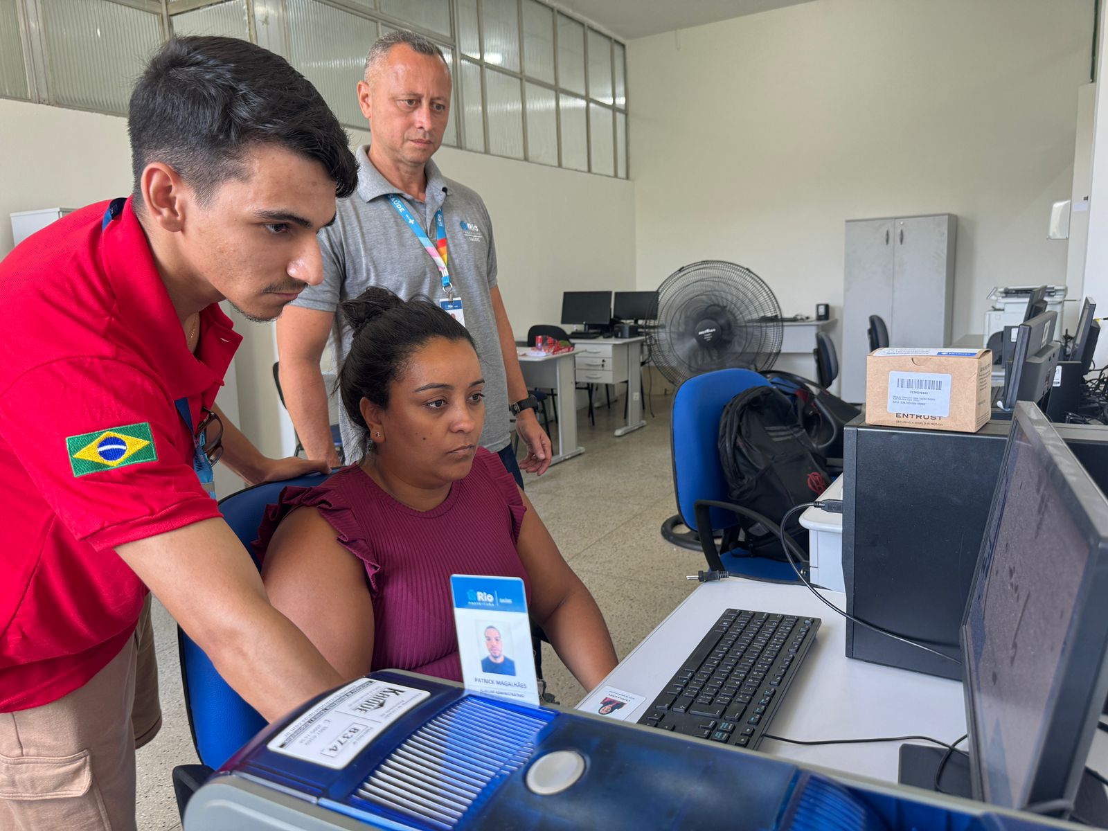 Confecção de Crachás do CAPS Dona Ivone Lara