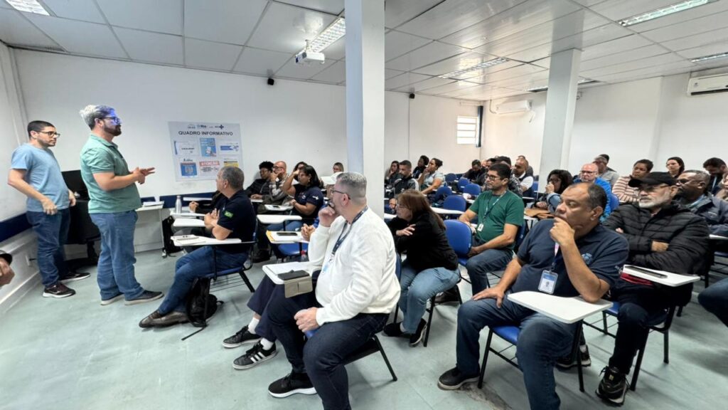 Treinamento sobre rota de exposição e ações do programa Vigisolo