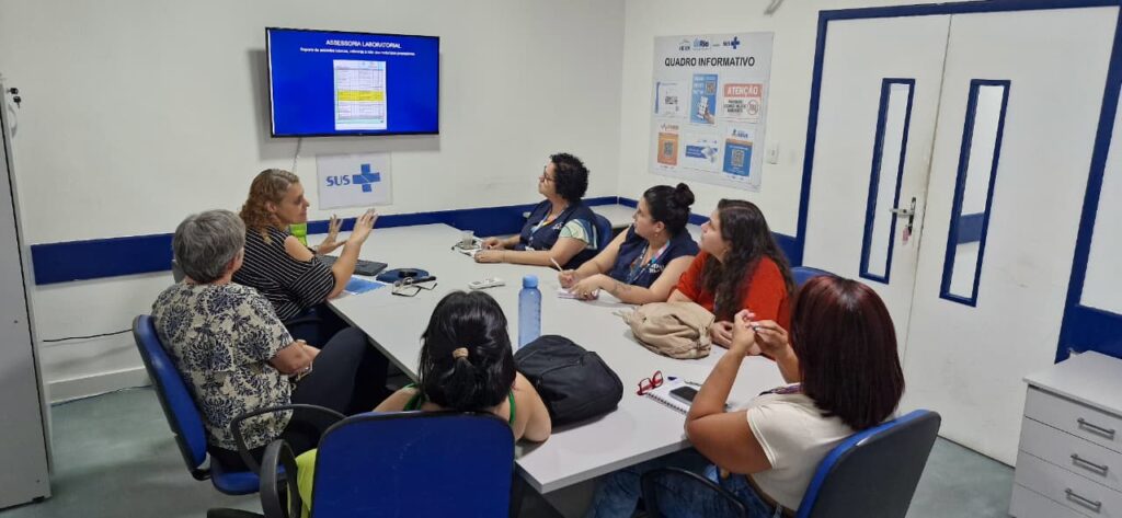 Reunião sobre fluxo laboratorial