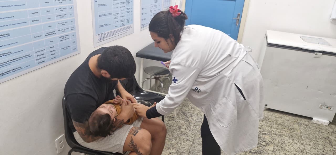 Acompanhamento do Esquema Vacinal de Rotina do CMS Souza Marques